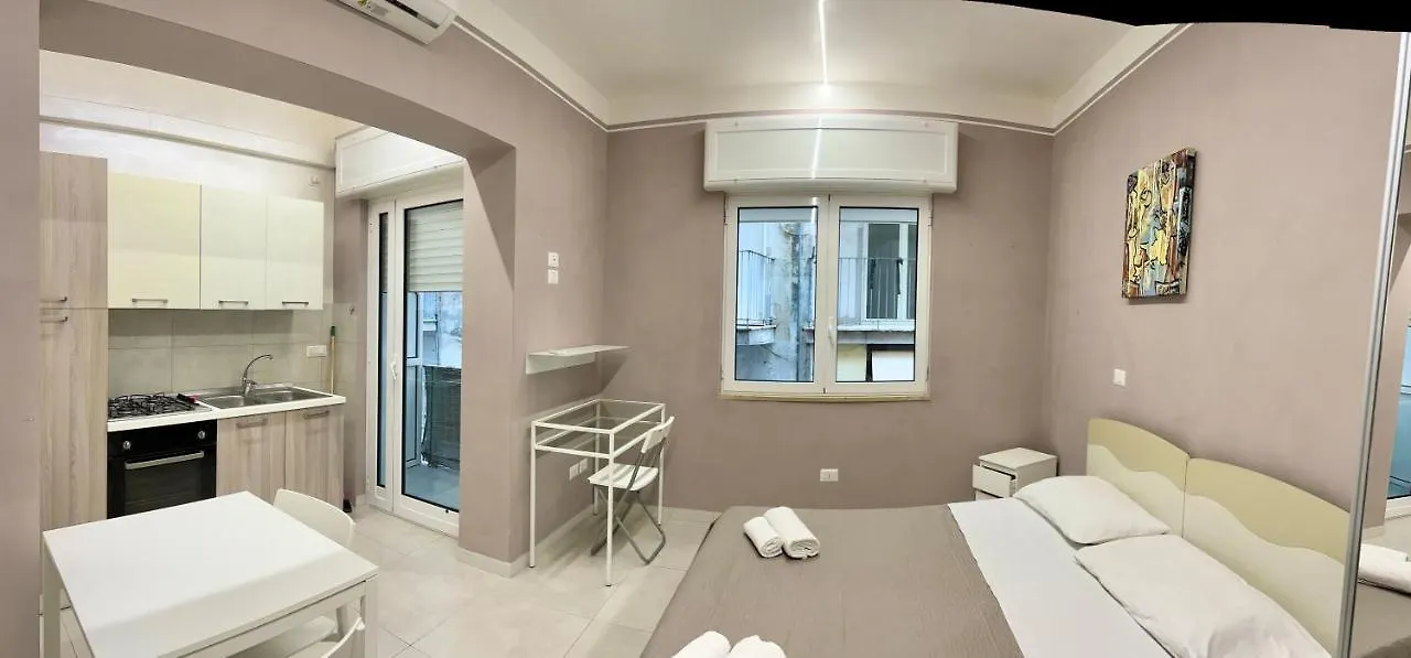 Camelia Home Suite - Napoli 0*, Nápoles